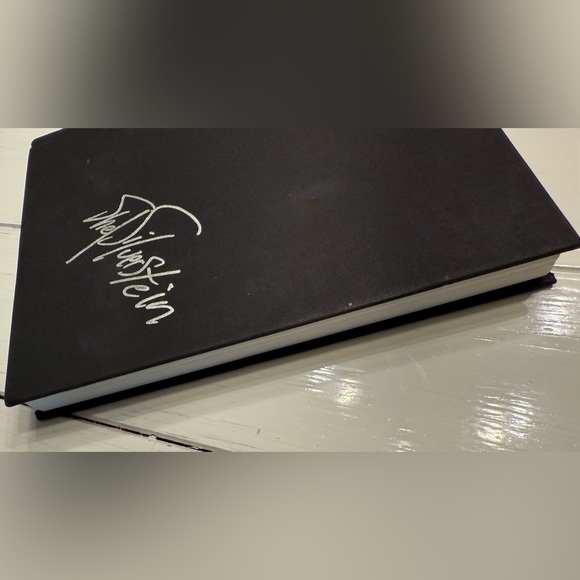 Where The Sidewalk Ends (Hard Cover) - Picture 5 of 9